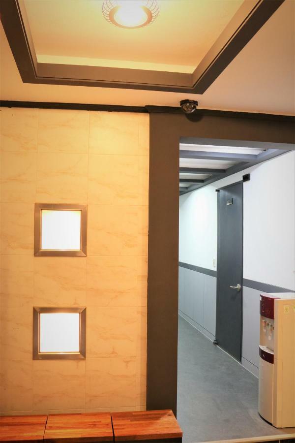 Must Stay Hotel Seoul Exterior photo